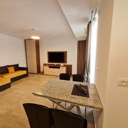 Matteo 2 Apartments Marina Surf Residence, Mamaia Nord - Navodari,1 Vedere Frontala,2 Cu Vedere Laterala La Mare Năvodari Exterior foto