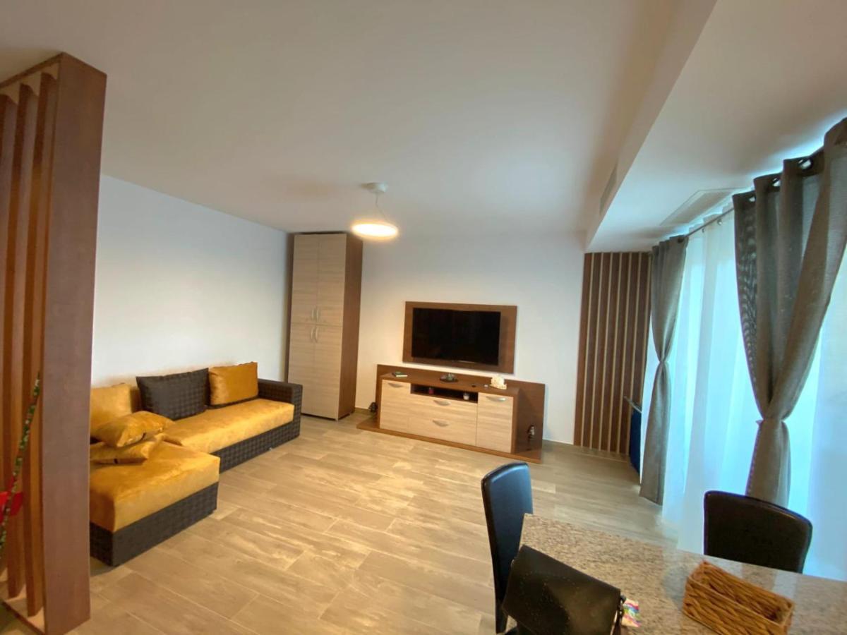 Matteo 2 Apartments Marina Surf Residence, Mamaia Nord - Navodari,1 Vedere Frontala,2 Cu Vedere Laterala La Mare Năvodari Exterior foto
